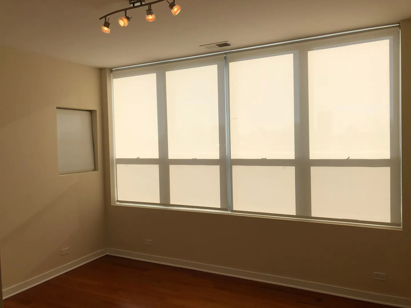 6957 N Greenview Ave, , 60626, USA 60626-unit#4B-Chicago-IL
