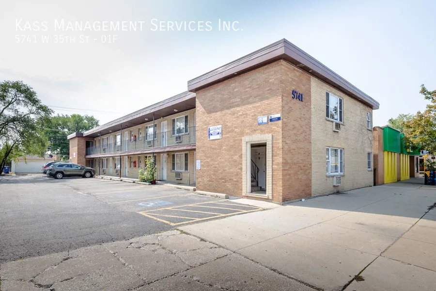 5741 W 35th St, ,  60804, USA 60804-unit#01F-Cicero-IL
