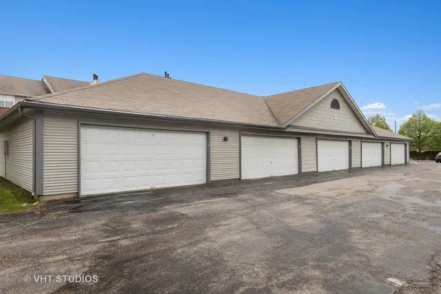 33 Kensington Cir, , 60189, USA 60189-unit#33-Wheaton-IL