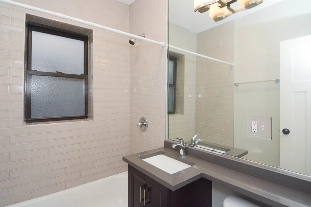 711 W Brompton Ave, ,  60657, USA 60657-unit#47-Chicago-IL