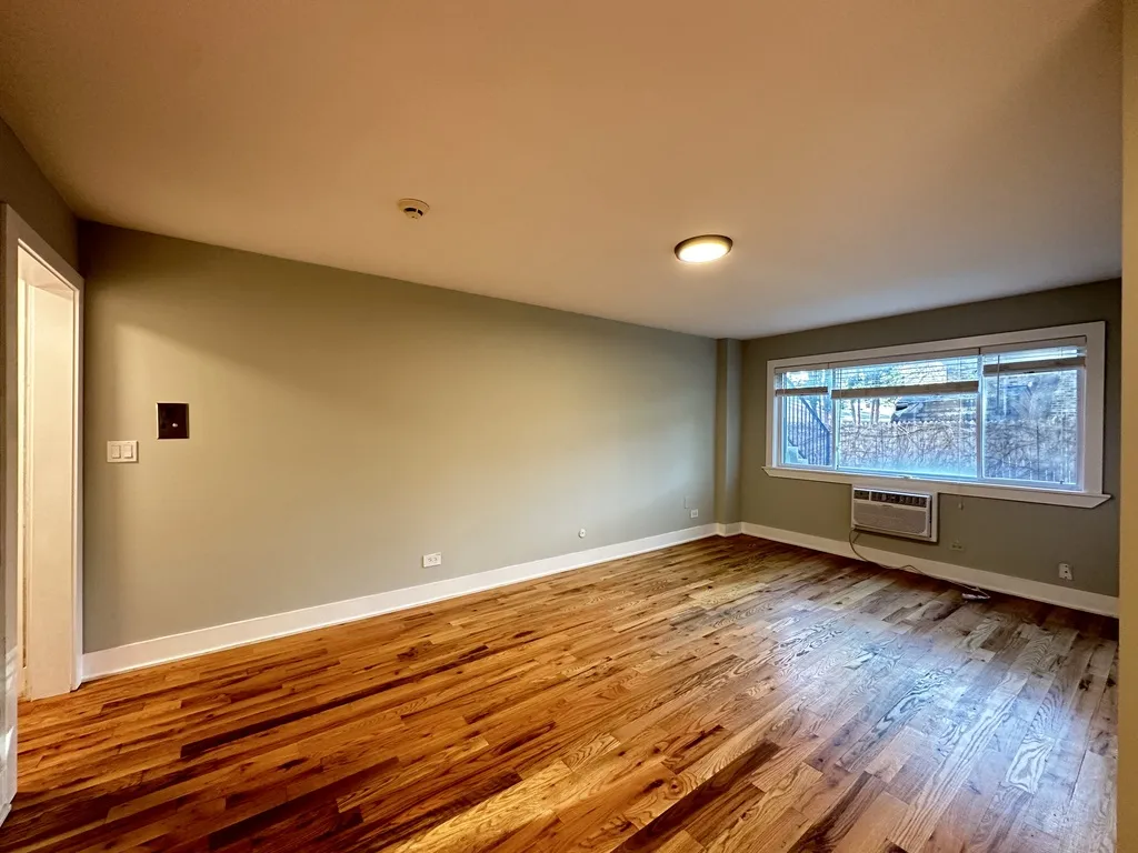 696 Elm Pl, ,  60035, USA 60035-unit#111-Highland Park-IL