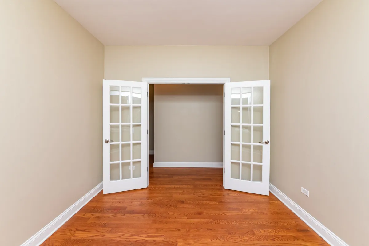 6217 S Kimbark Ave, ,  60637, USA 60637-unit#3S-Chicago-IL