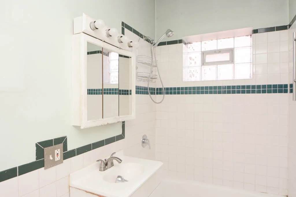 2244 W Wilson Ave, , 60625, USA 60625-unit#201-Chicago-IL