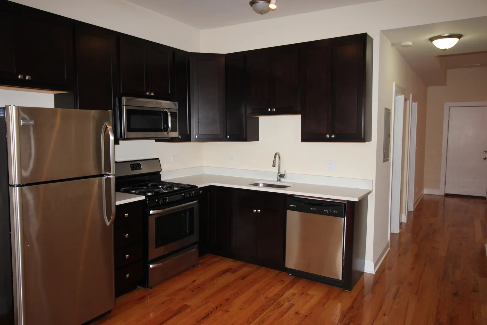 2540 W Augusta Blvd, ,  60622, USA 60622-unit#1R-Chicago-IL