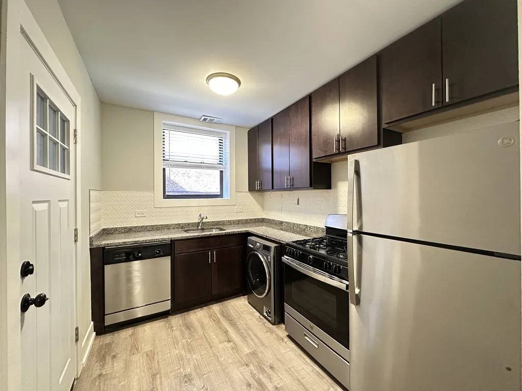 1128 Maple Ave, ,  60202, USA 60202-unit#1A-Evanston-IL
