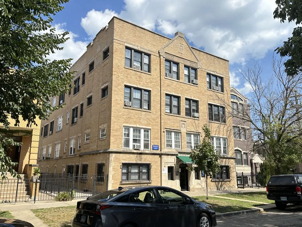 816 W Waveland Ave, , 60613, USA 60613-unit#25-Chicago-IL