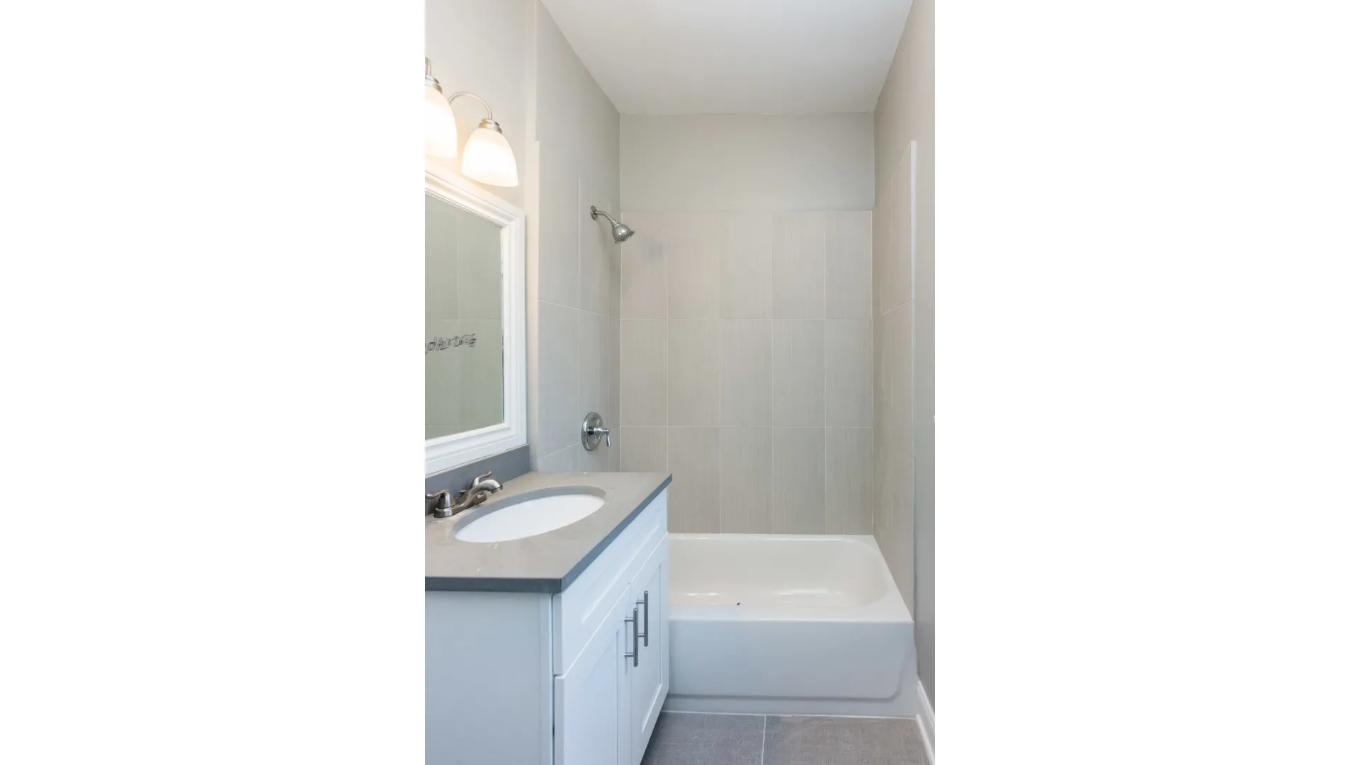 2113 W Caton St, ,  60647, USA 60647-unit#2E-Chicago-IL
