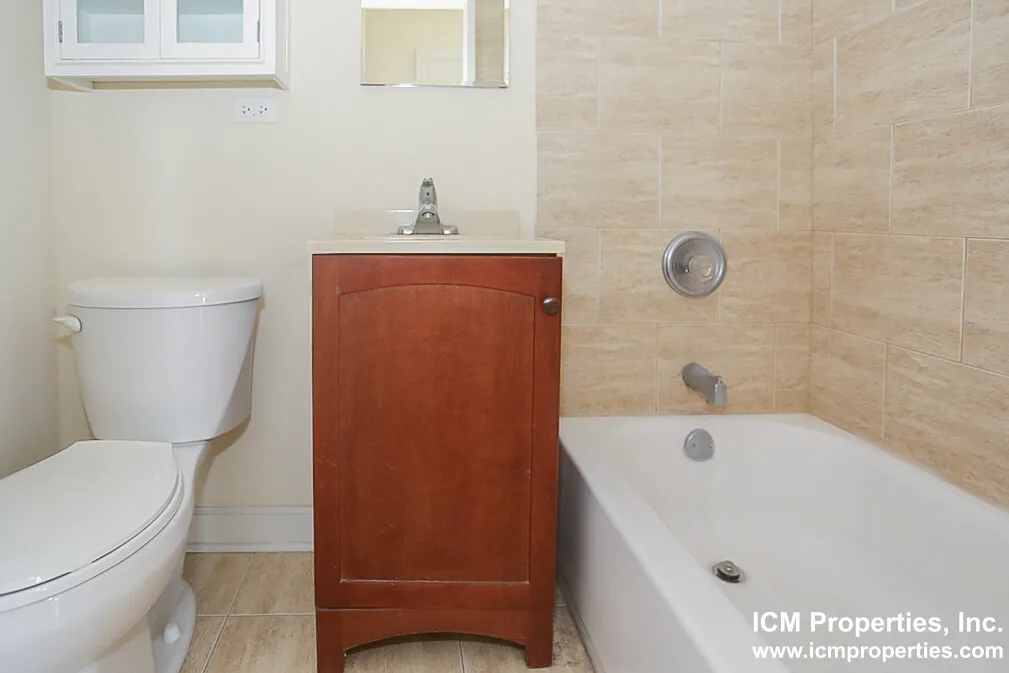 2954 N Racine Ave, , 60657, USA 60657-unit#2956-3R-Chicago-IL