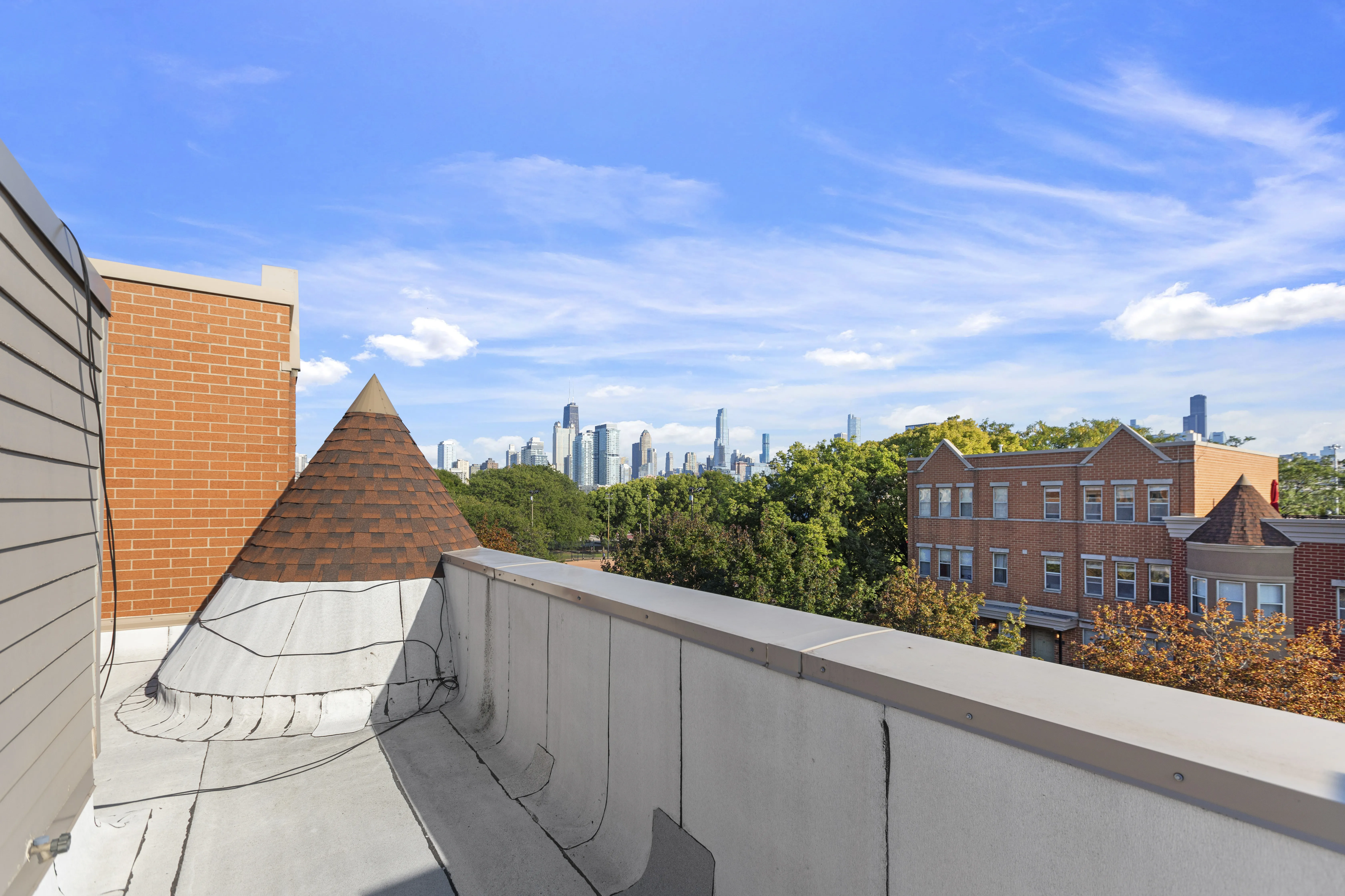 720 W Evergreen Ave, ,  60610, USA 60610-Chicago-IL