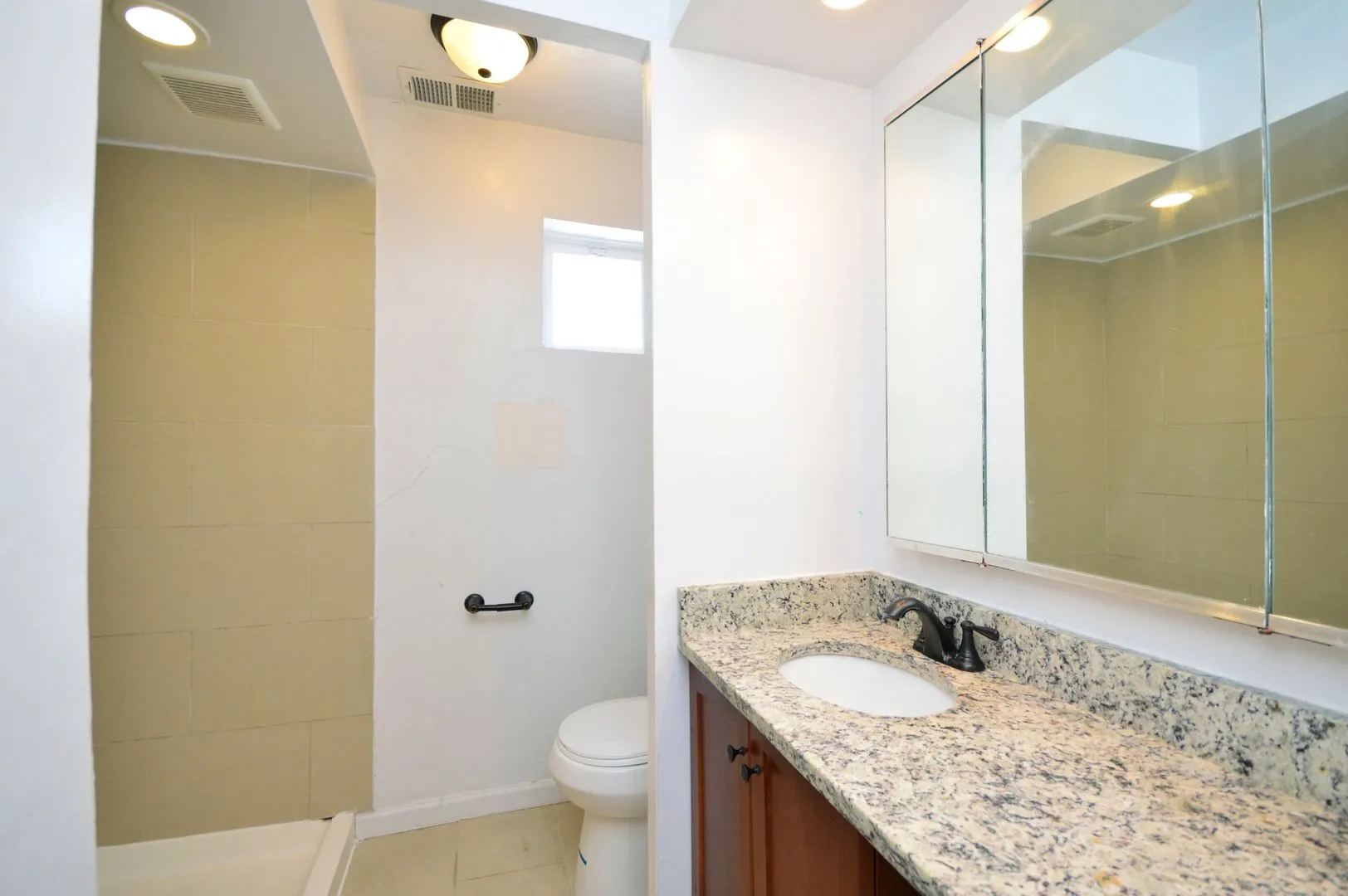 888 W Lill Ave, , 60614, USA 60614-unit#2F-Chicago-IL