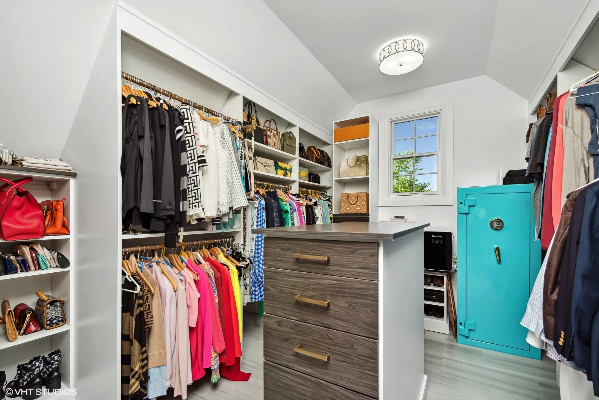 675 Old Barrington Rd, , 60010, USA 60010-North Barrington-IL