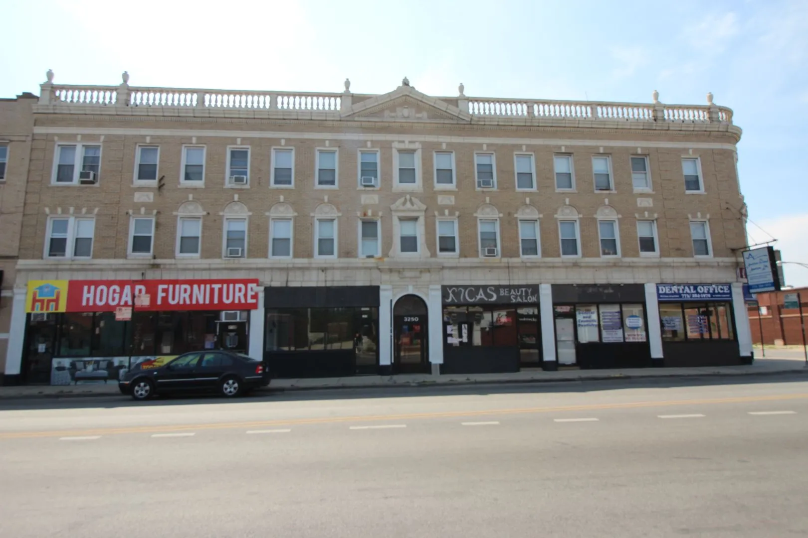 3250 N Pulaski Rd, , 60641, USA 60641-unit#211-Chicago-IL
