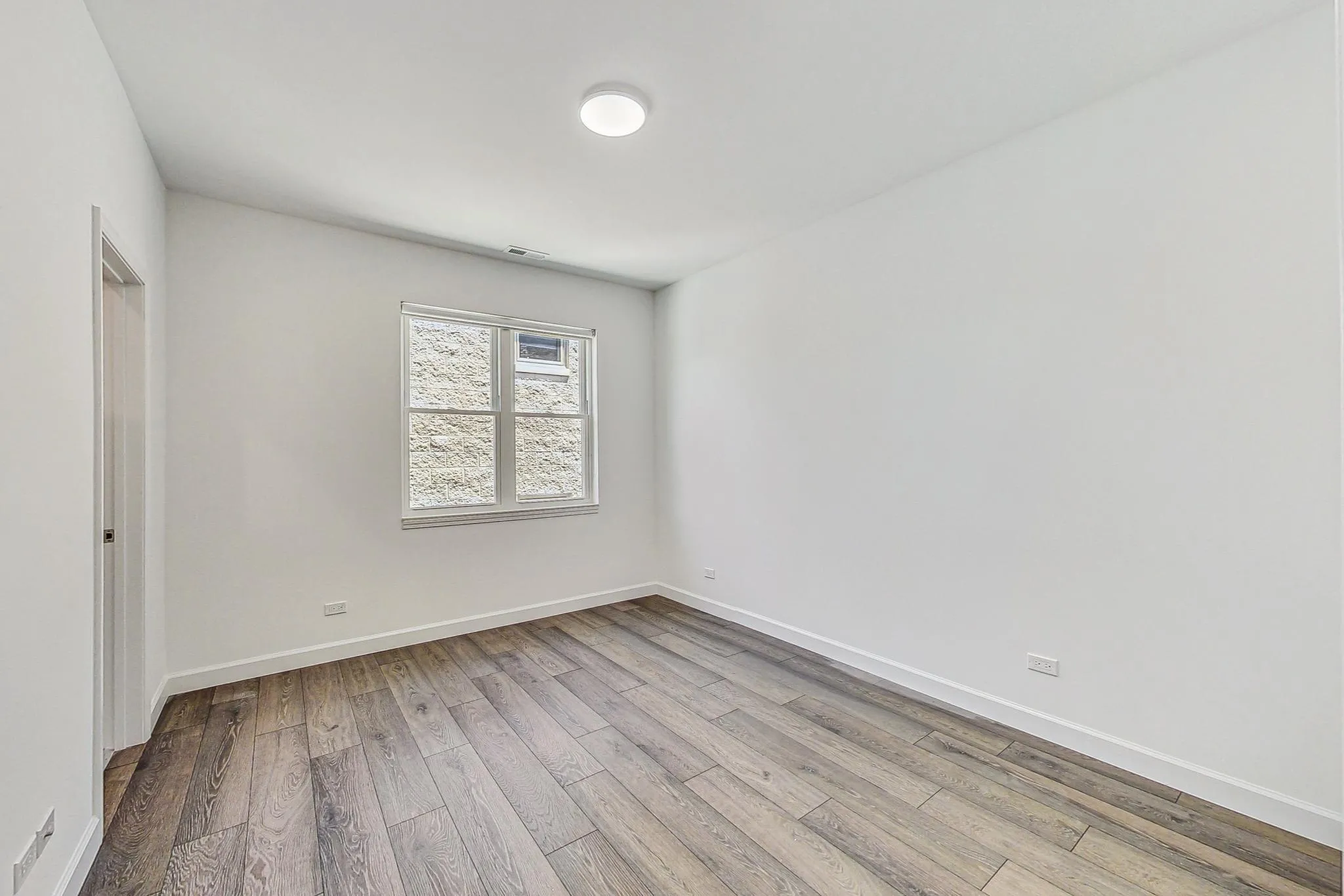 6122 S University Ave, ,  60637, USA 60637-unit#103-Chicago-IL