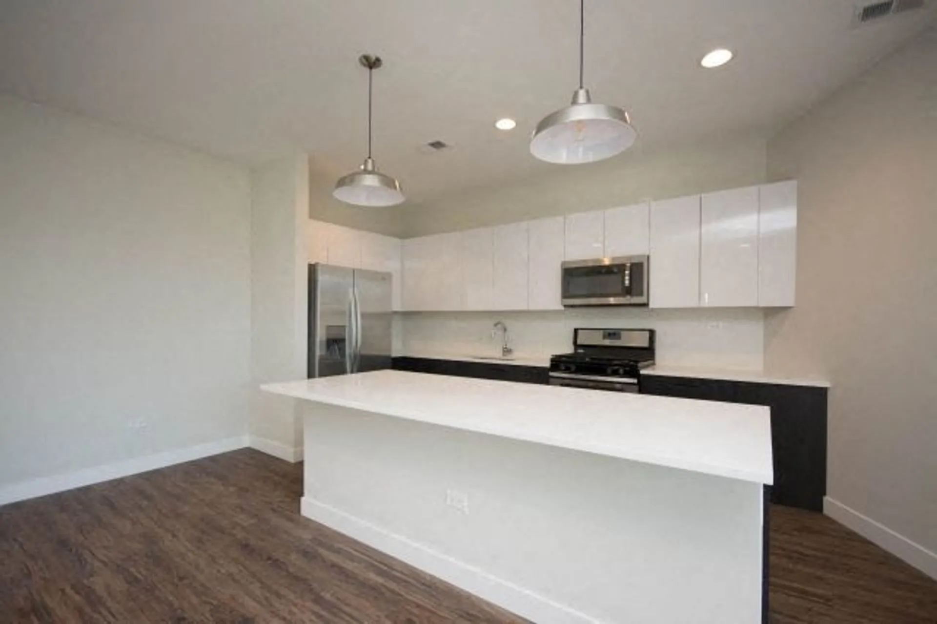 1045 W Cornelia Ave, ,  60657, USA 60657-unit#101-Chicago-IL