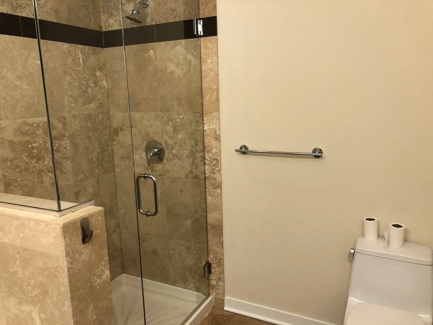 6957 N Greenview Ave, , 60626, USA 60626-unit#4B-Chicago-IL