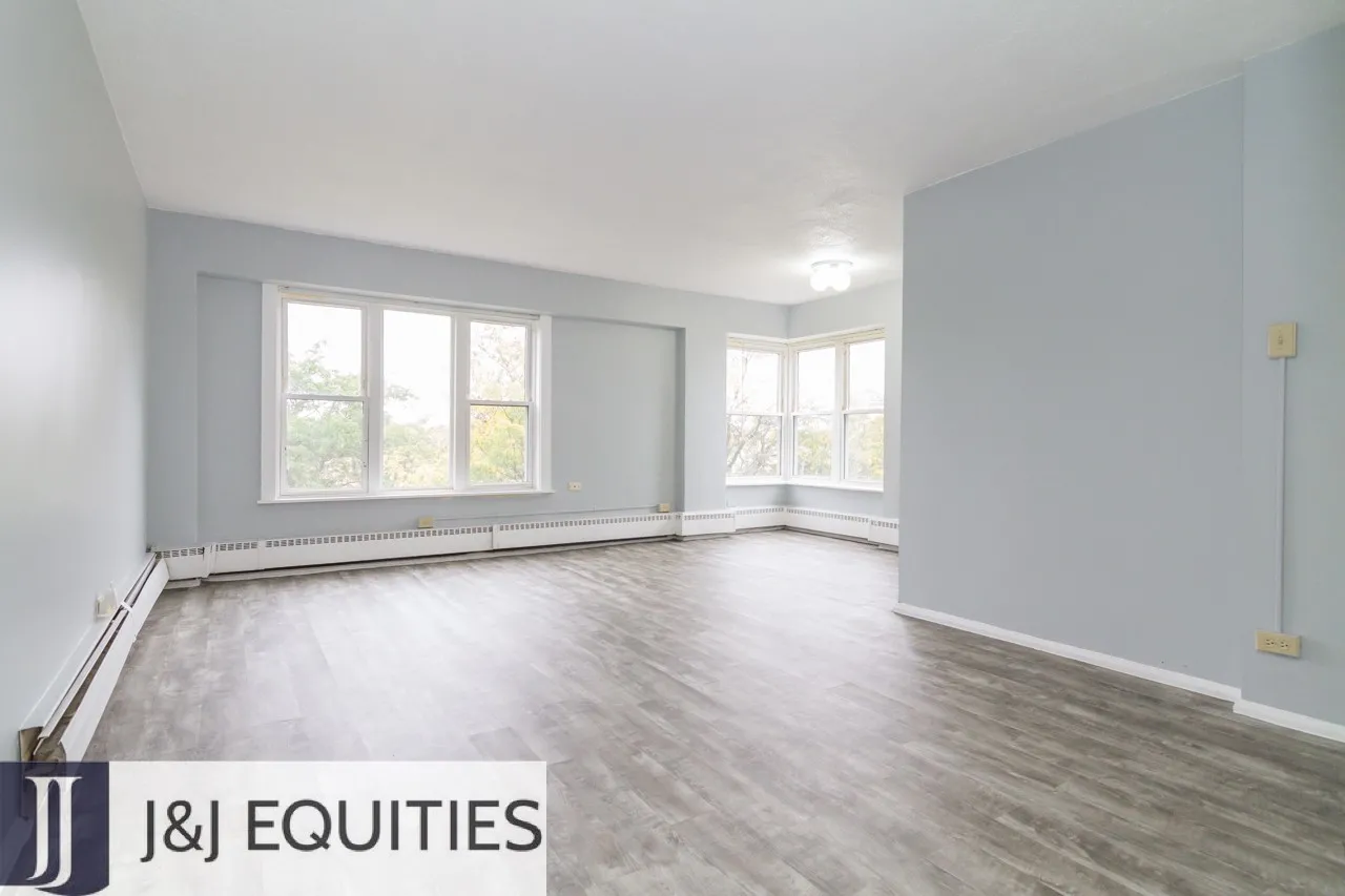 7333 N Ridge Blvd, , 60645, USA 60645-unit#409-Chicago-IL