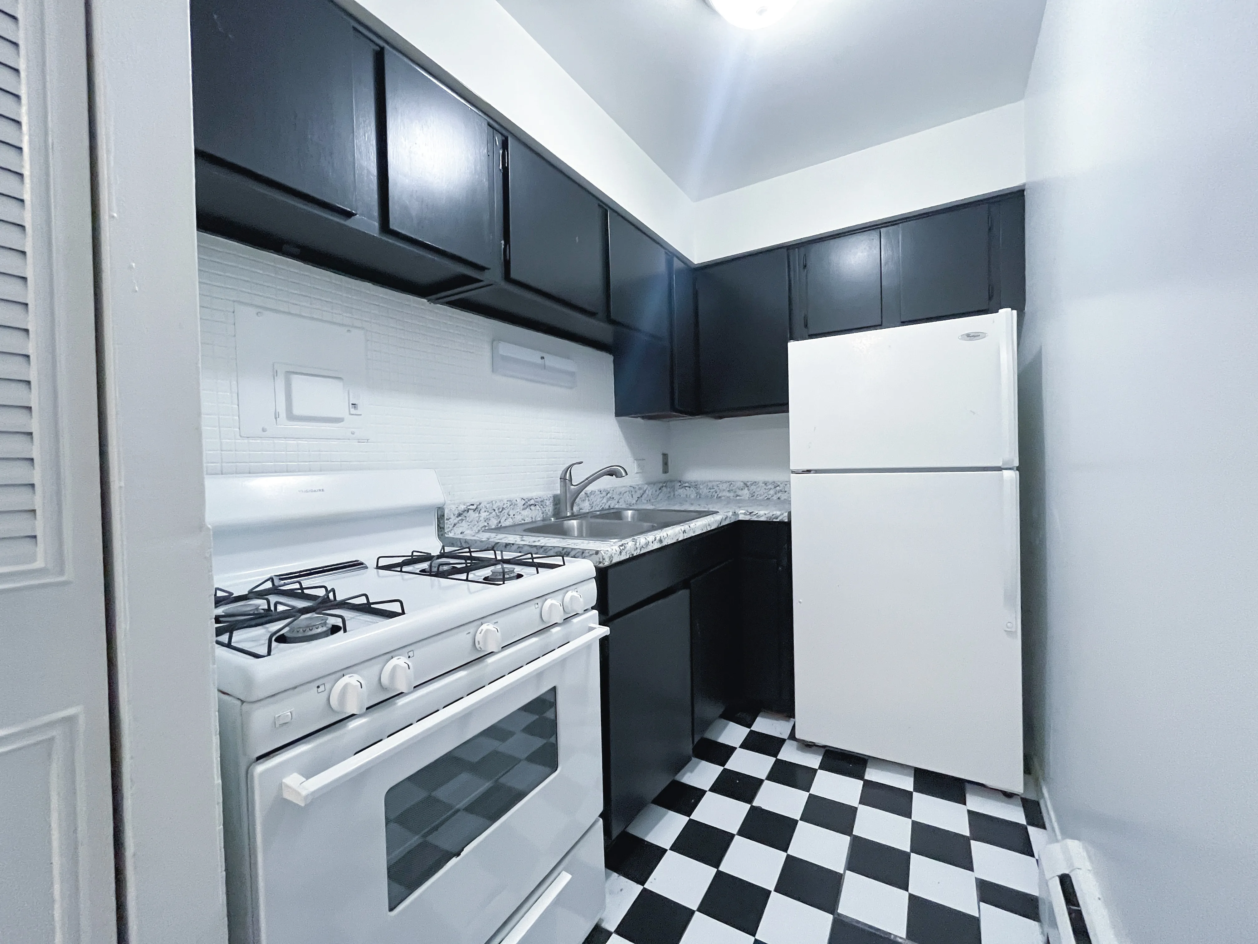 736 W Buena Ave, , 60613, USA 60613-unit#307-Chicago-IL