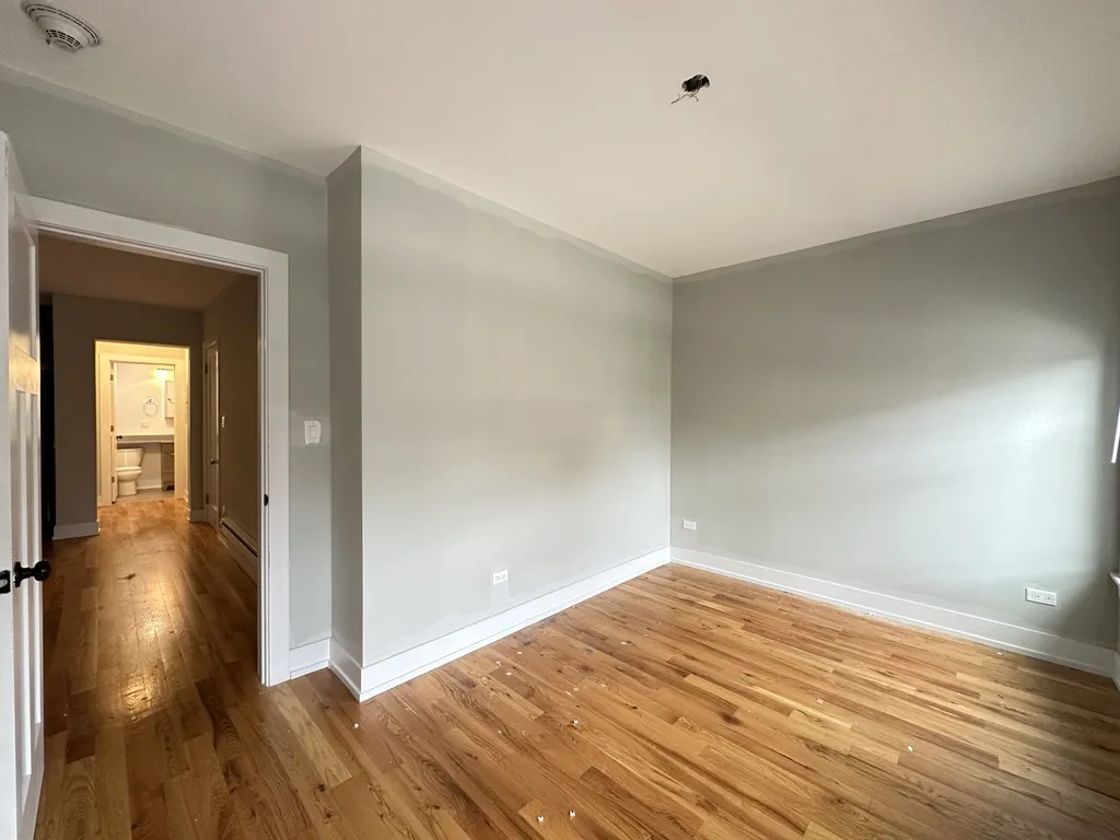 811 Elm St, Winnetka,  60093, USA 60093-unit#209-Chicago-IL