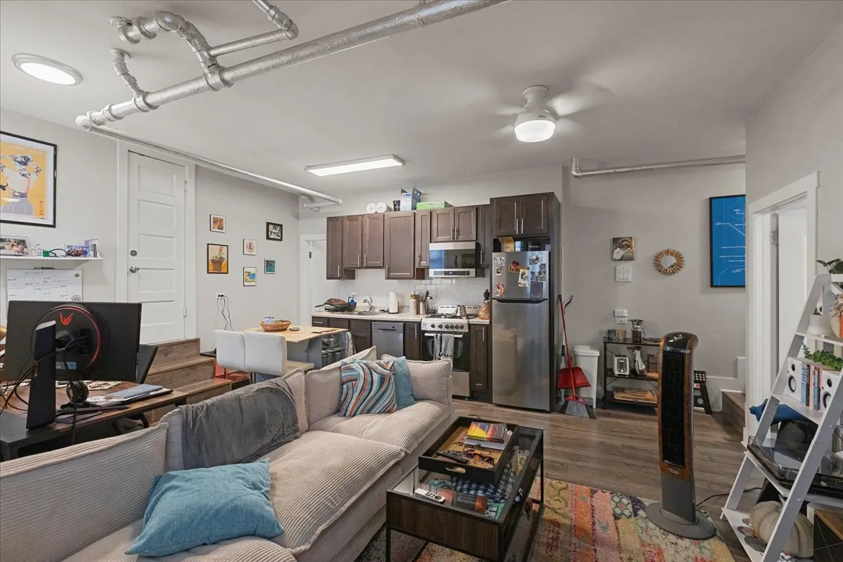 2348 W Addison St, ,  60618, USA 60618-unit#BS-Chicago-IL