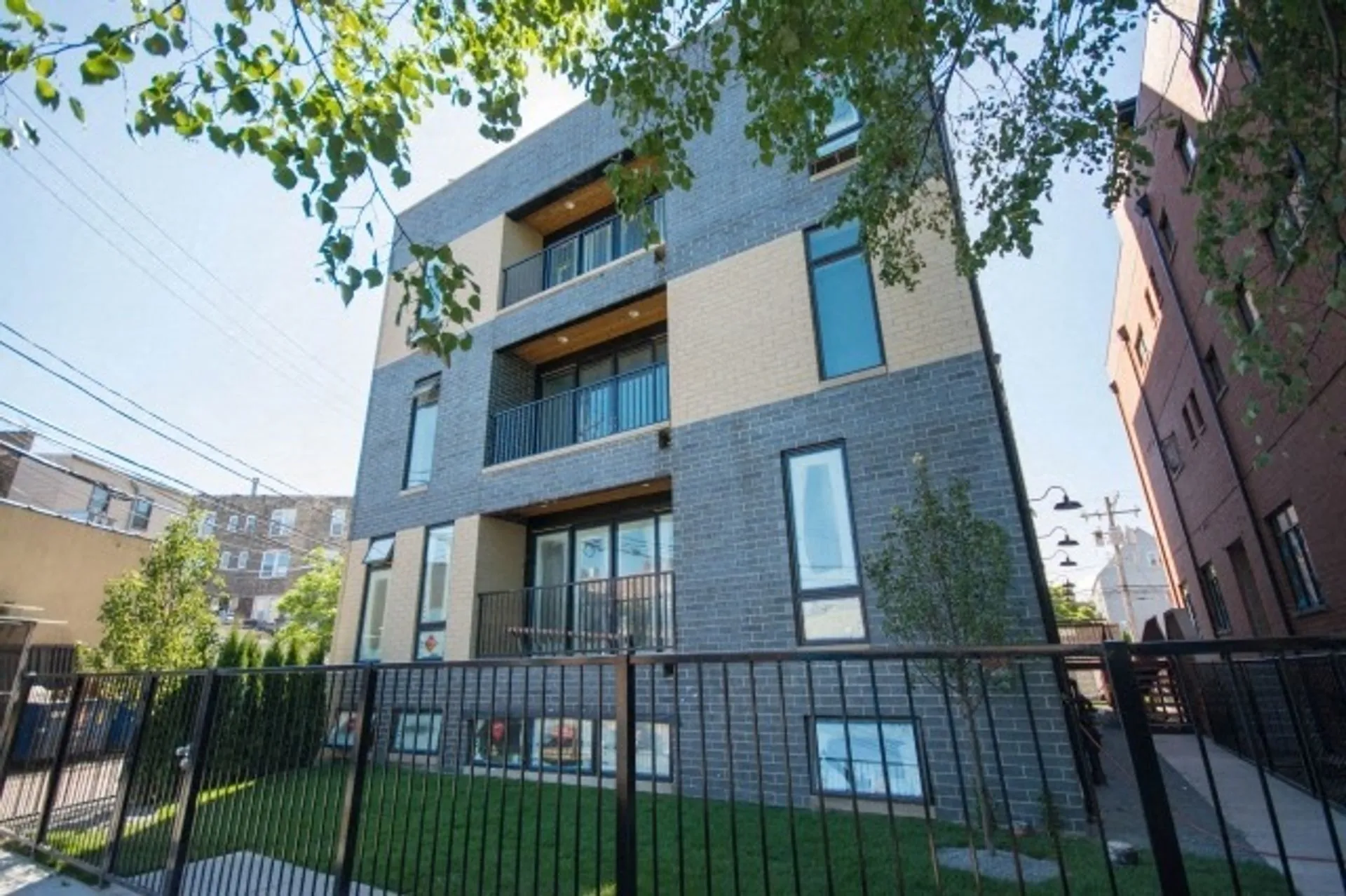 1045 W Cornelia Ave, ,  60657, USA 60657-unit#404-Chicago-IL