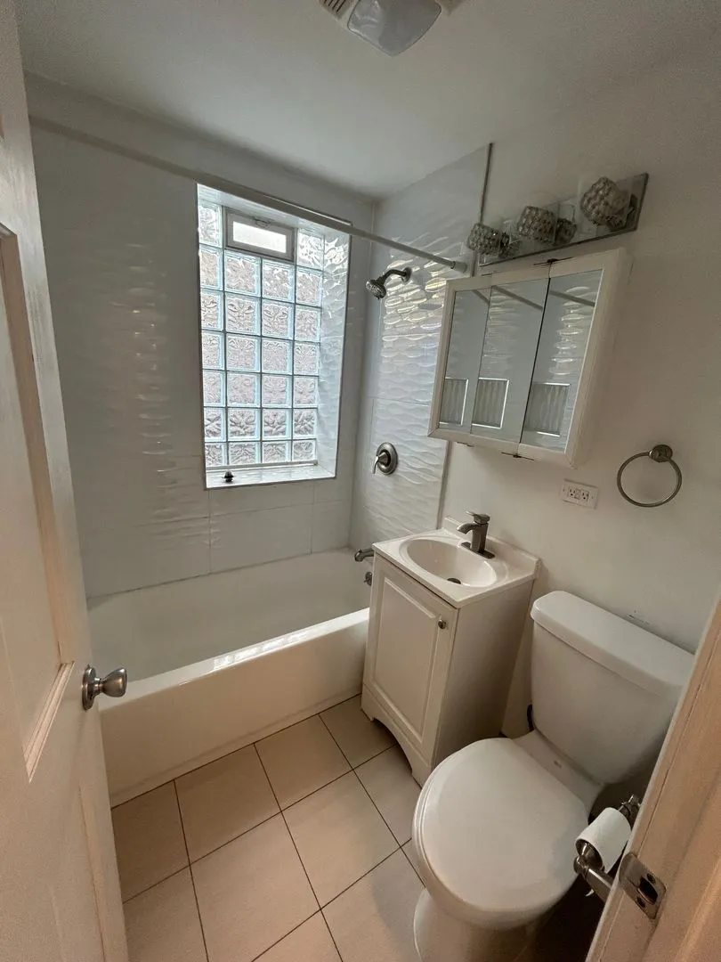 3450 W Waveland Ave, ,  60618, USA 60618-unit#BW-Chicago-IL