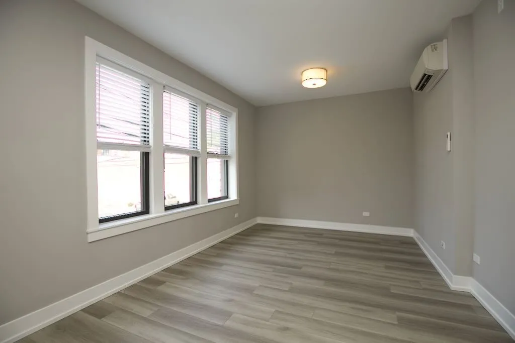 3943 N Janssen Ave, ,  60613, USA 60613-unit#2W-Chicago-IL