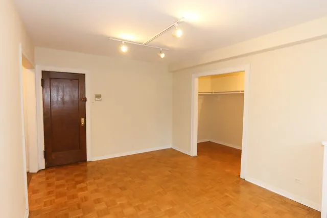739 W Belmont Ave, ,  60657, USA 60657-unit#115-Chicago-IL