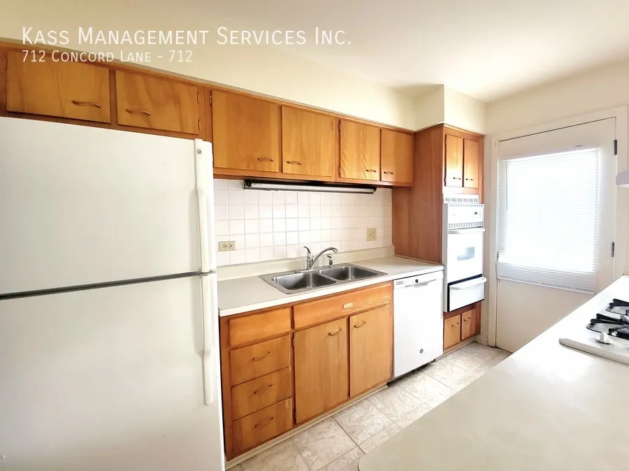 700 Concord Ln, , 60010, USA 60010-Barrington-IL