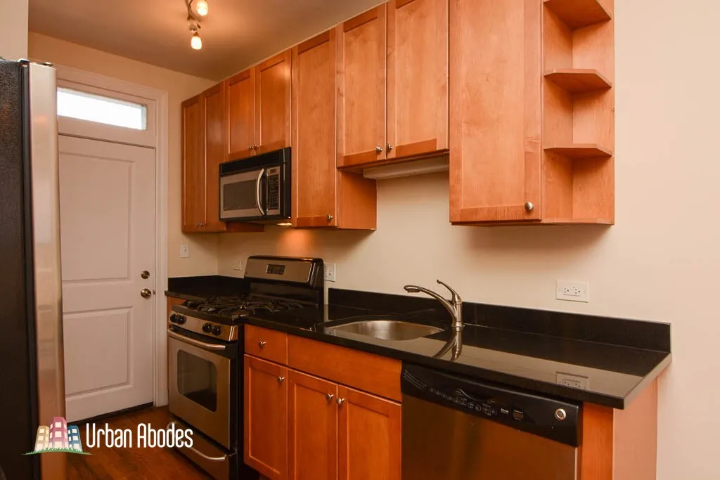 748 W Addison St, ,  60613, USA 60613-unit#2N-Chicago-IL