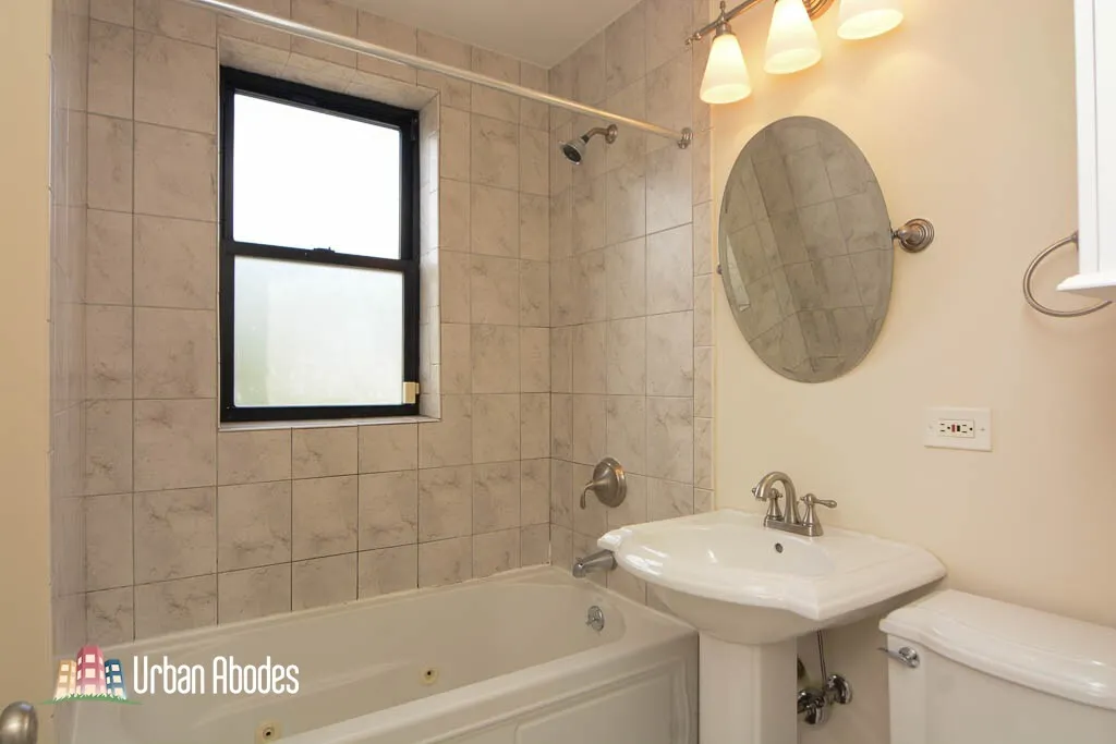 748 W Addison St, ,  60613, USA 60613-unit#2N-Chicago-IL