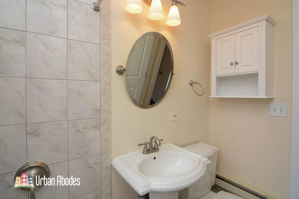 748 W Addison St, ,  60613, USA 60613-unit#2N-Chicago-IL