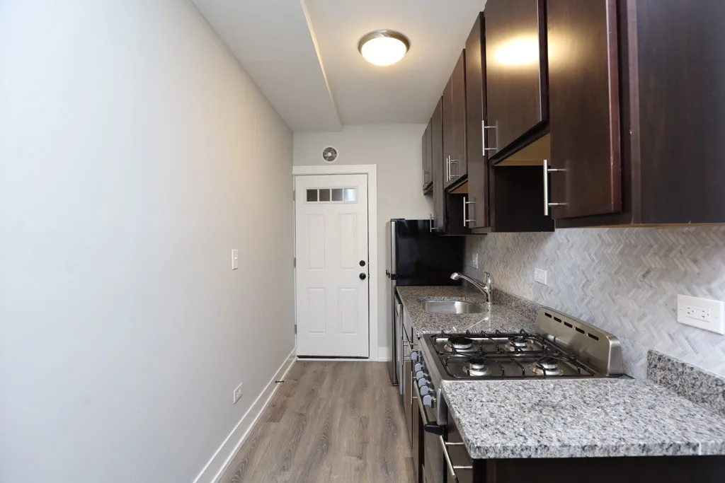 709 W Brompton Ave, , 60657, USA 60657-unit#41-Chicago-IL