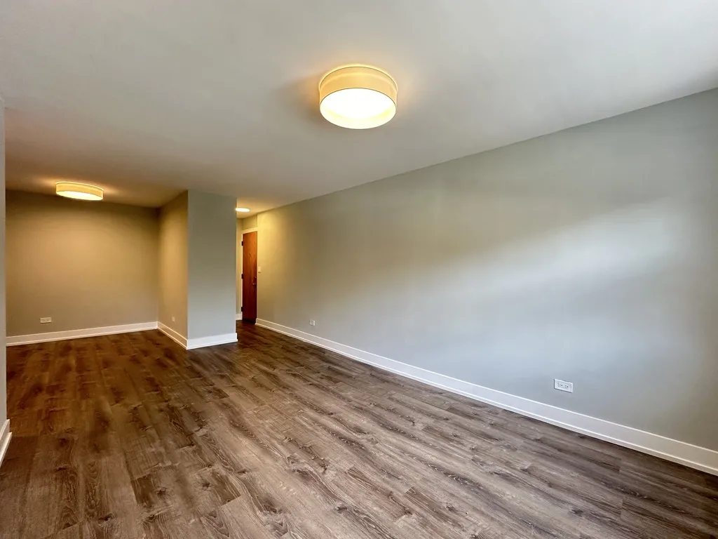 445 W Barry Ave, , 60657, USA 60657-unit#222-Chicago-IL