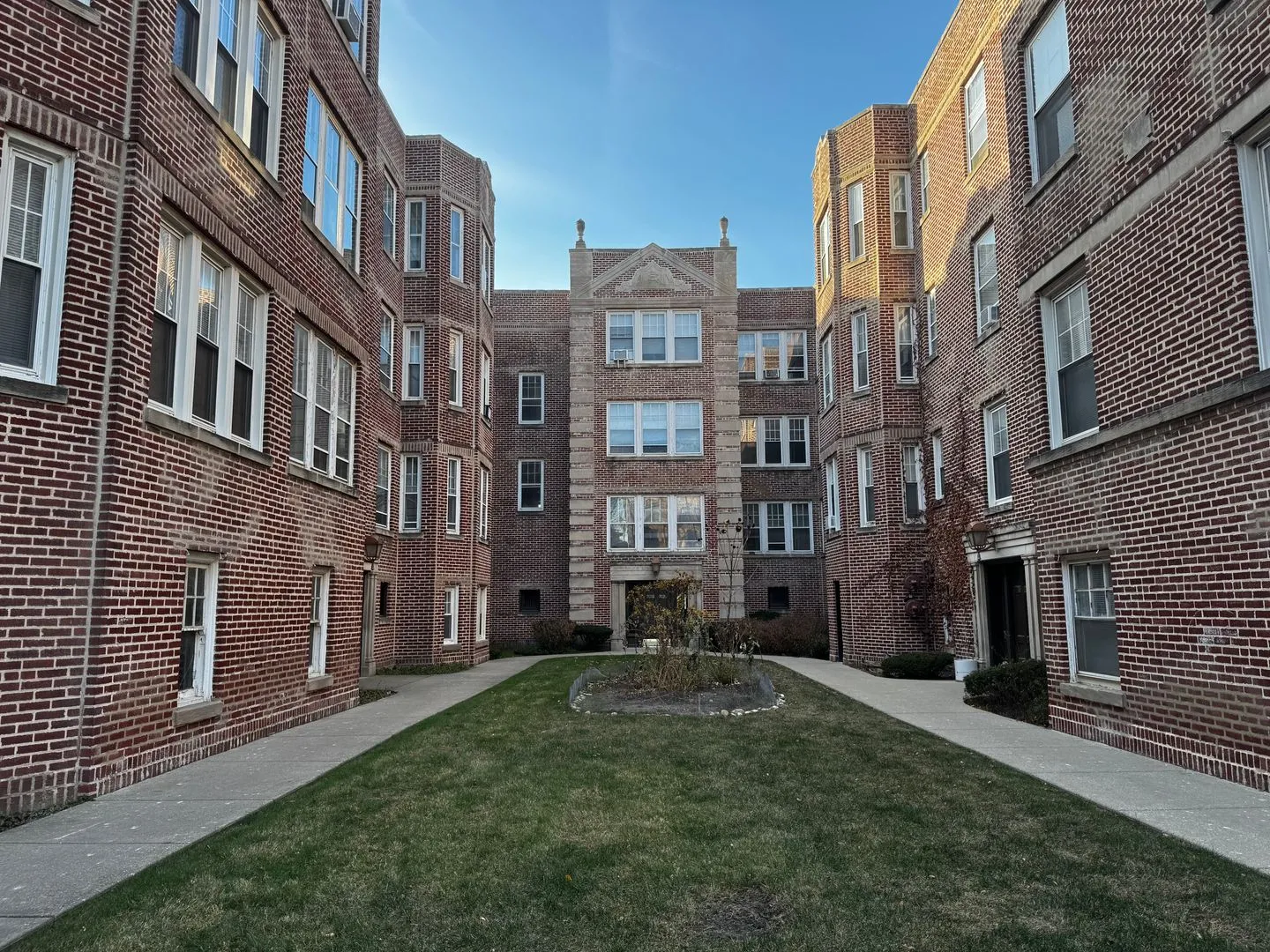 7020 N Sheridan Rd, , 60626, USA 60626-unit#2G-Chicago-IL