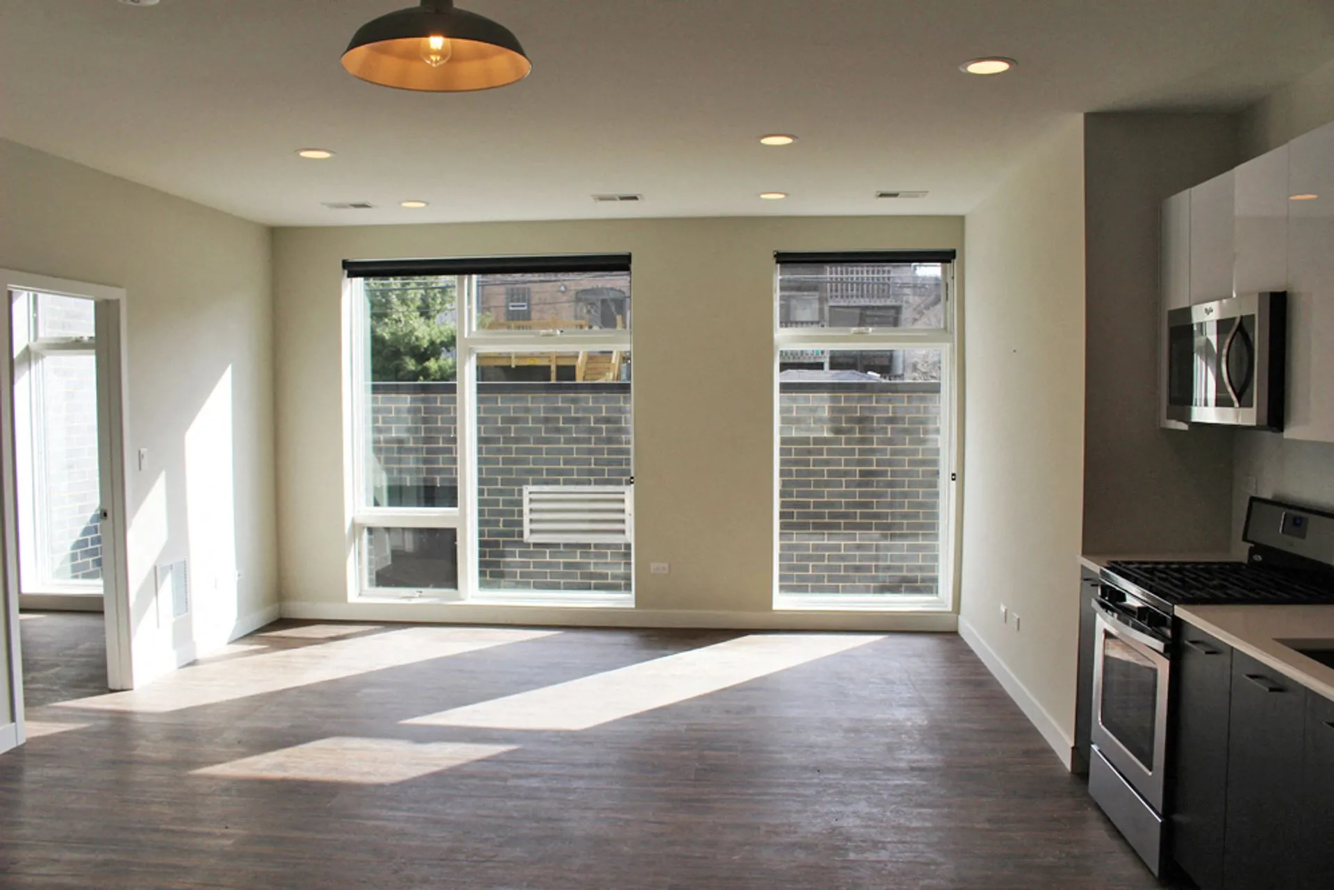 1045 W Cornelia Ave, , 60657, USA 60657-unit#402-Chicago-IL