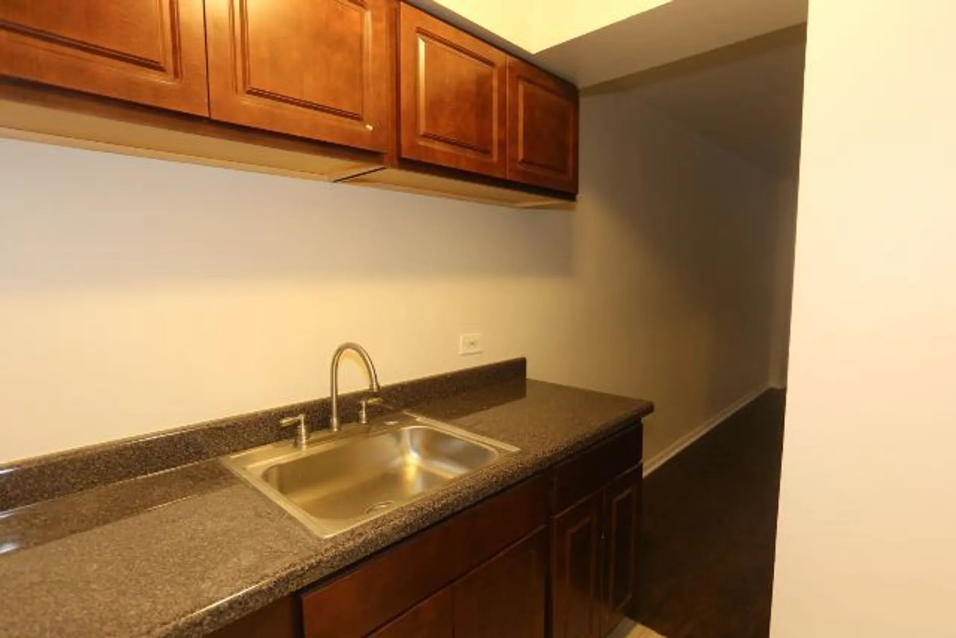 1040 W Hollywood Ave, ,  60660, USA 60660-unit#524-Chicago-IL