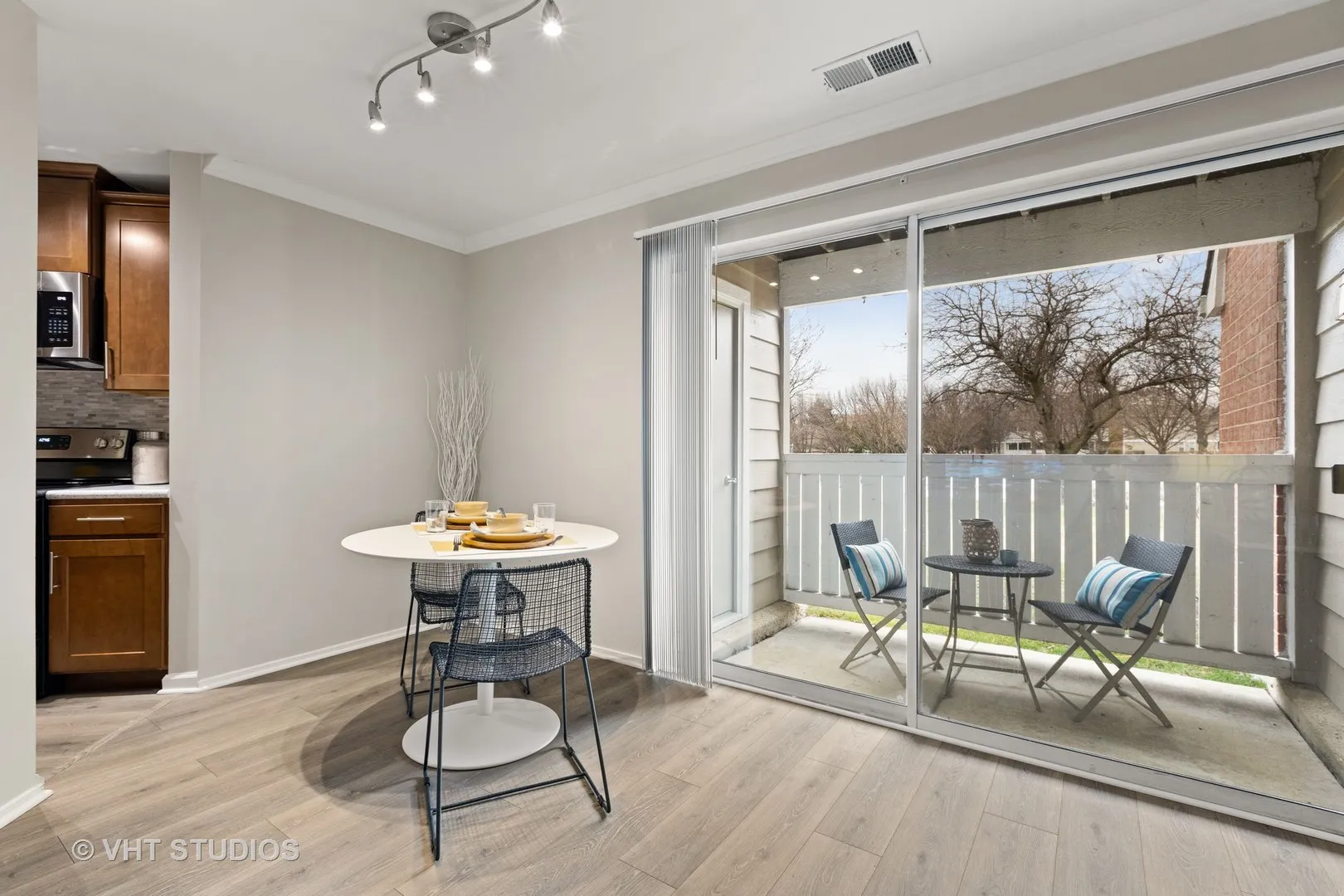 21 Wisteria Ln, , 60173, USA 60173-unit#21-Schaumburg-IL