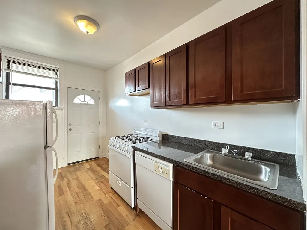 823 W Waveland Ave, , 60613, USA 60613-unit#3N-Chicago-IL