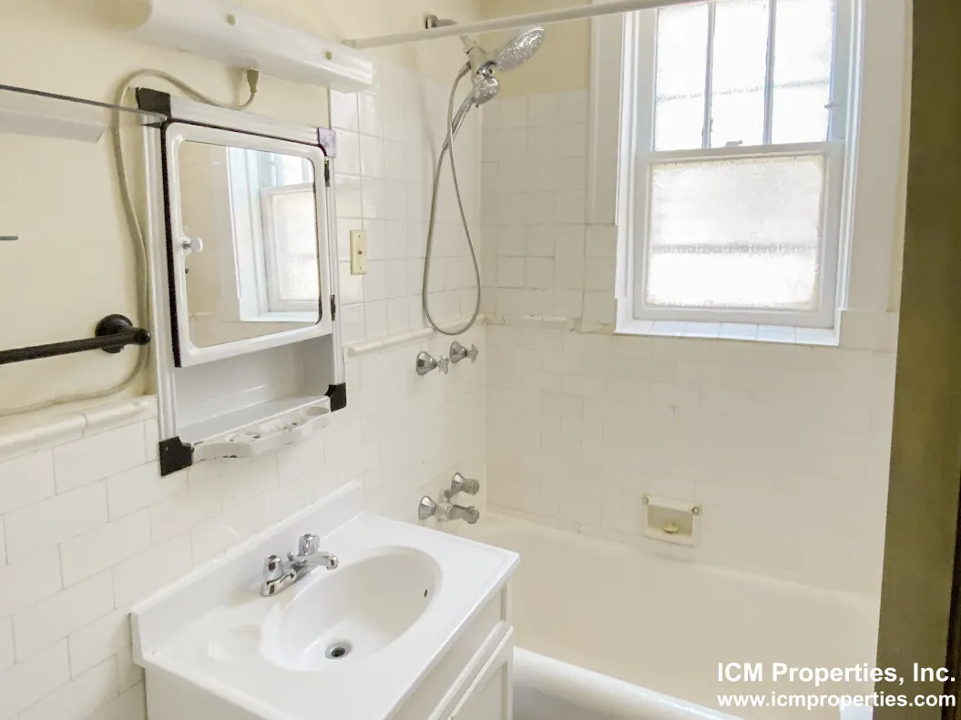 428 W Surf St, , 60657, USA 60657-unit#428-1B-Chicago-IL