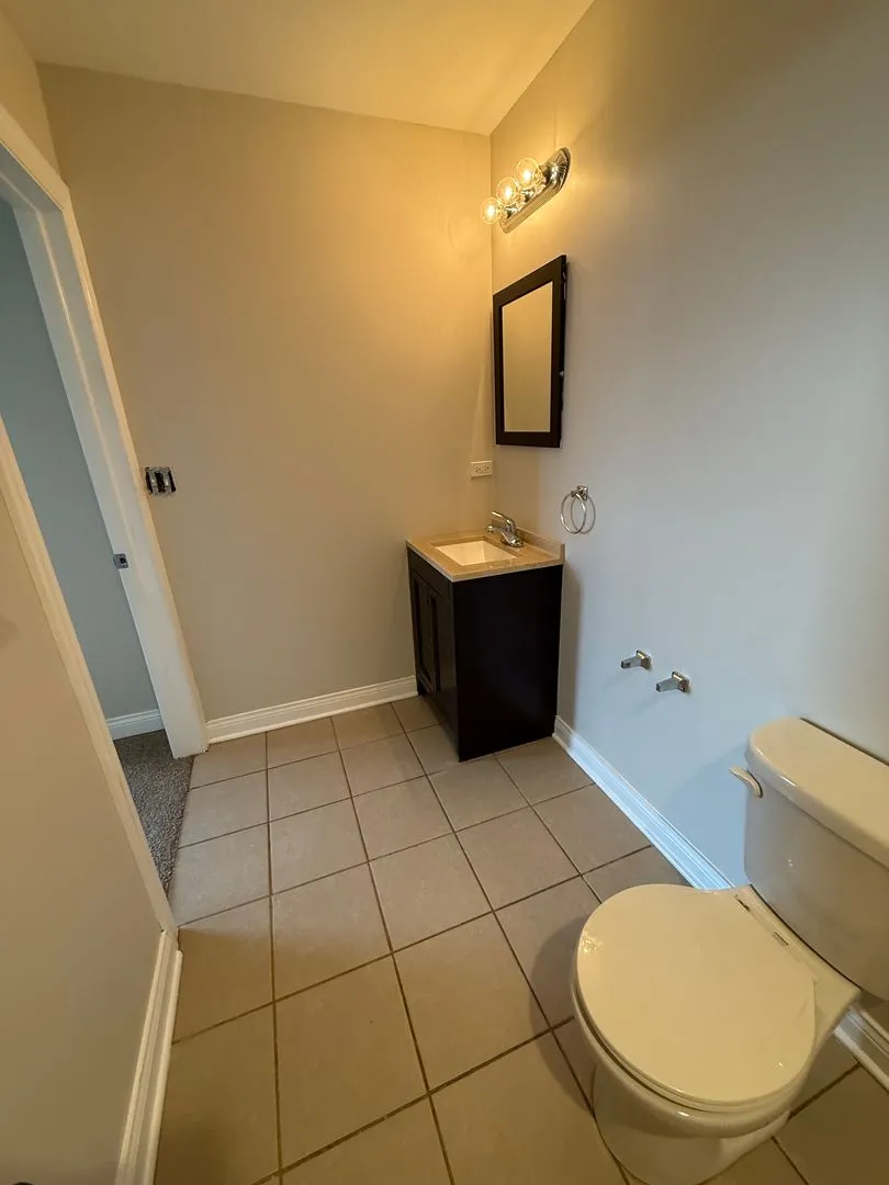 6411 N Rockwell St, ,  60645, USA 60645-unit#512-Chicago-IL