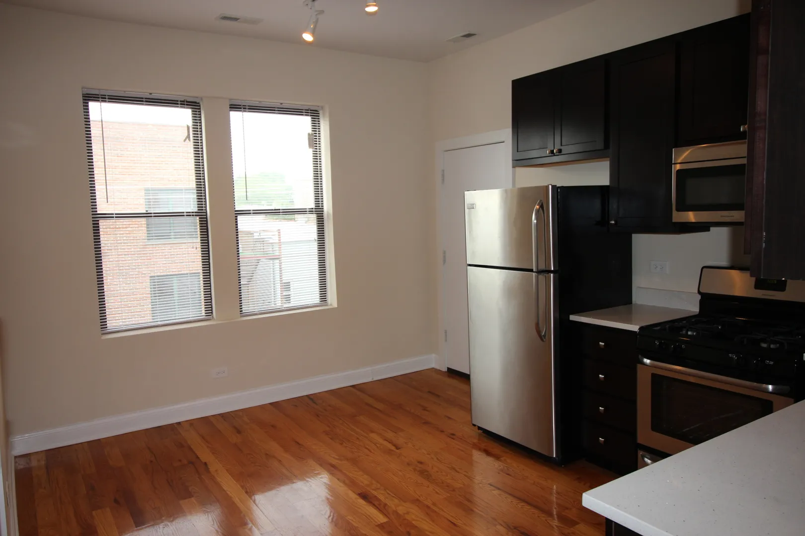 2540 W Augusta Blvd, ,  60622, USA 60622-unit#1R-Chicago-IL