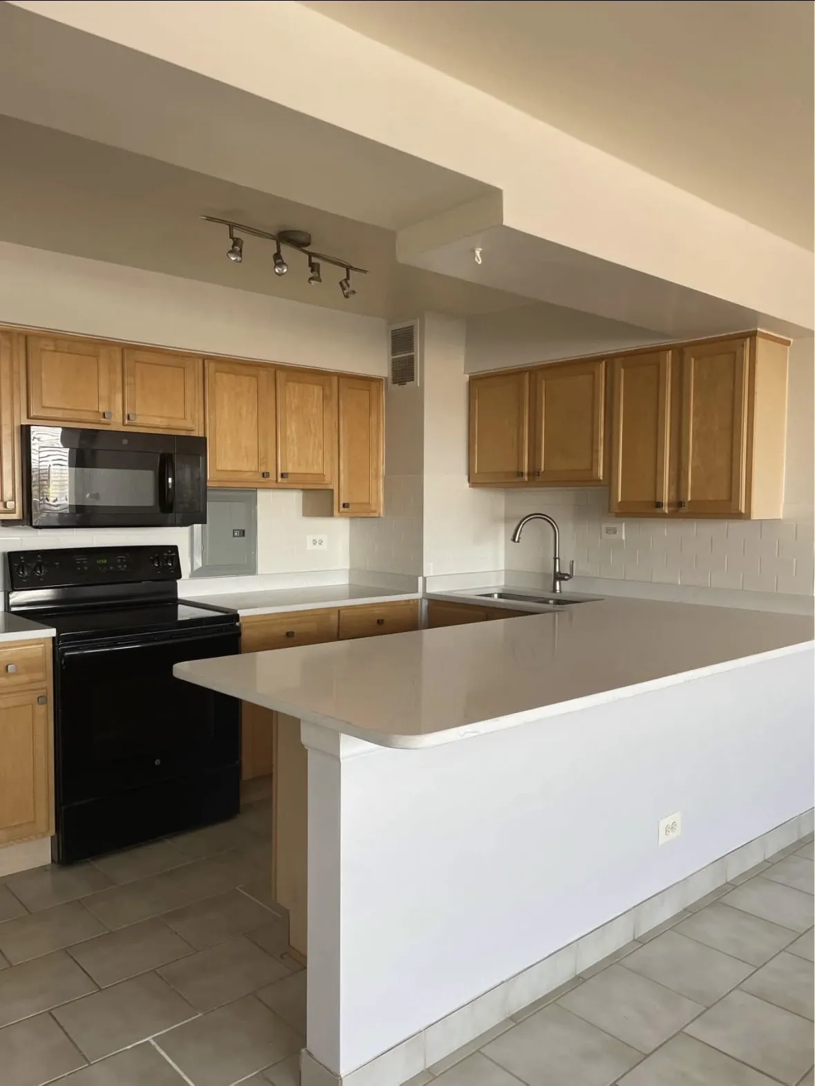 6030 N Sheridan Rd, , 60660, USA 60660-unit#1003-Chicago-IL