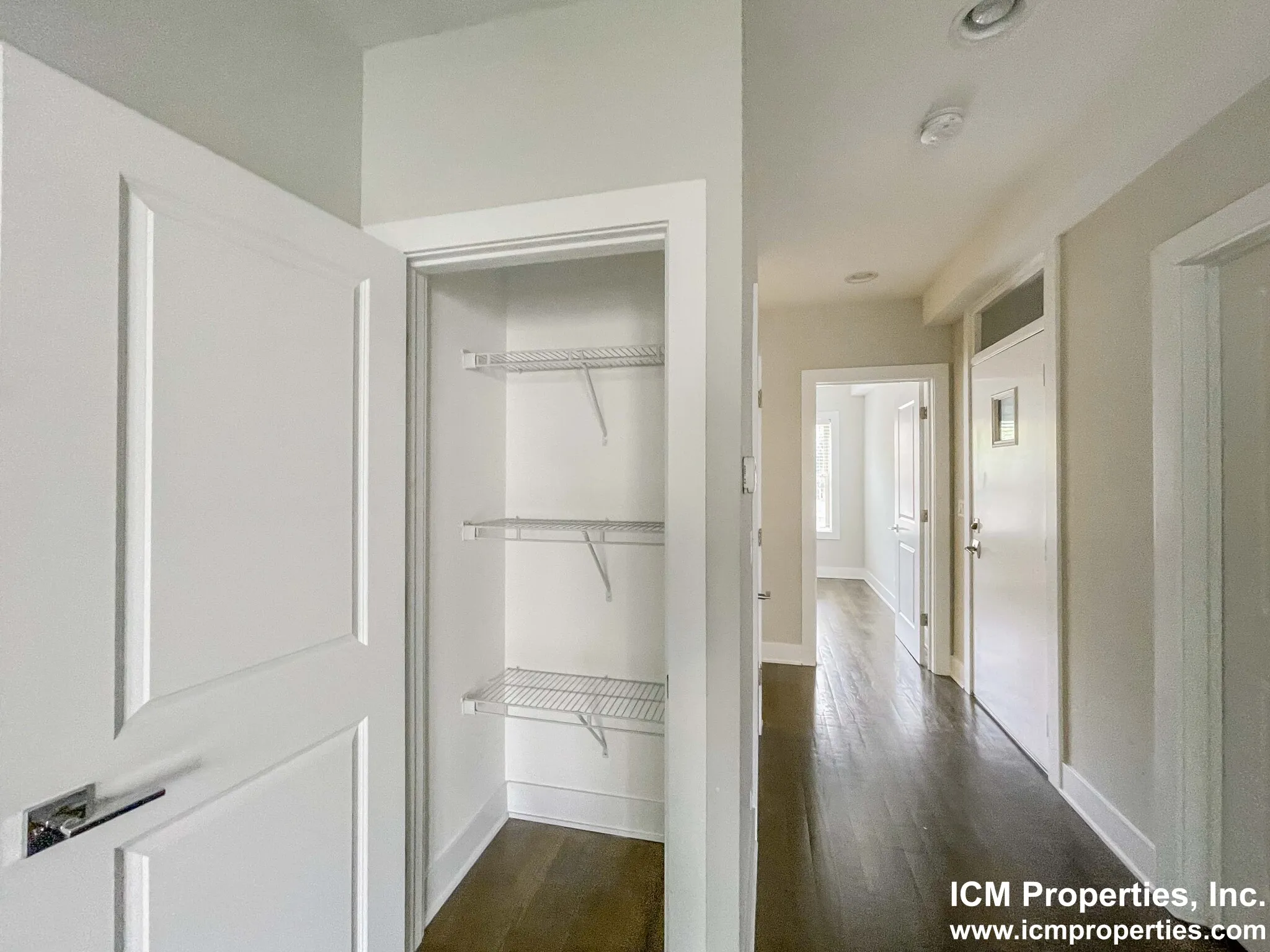 3915 N Janssen Ave, ,  60613, USA 60613-unit#3919-1E-Chicago-IL