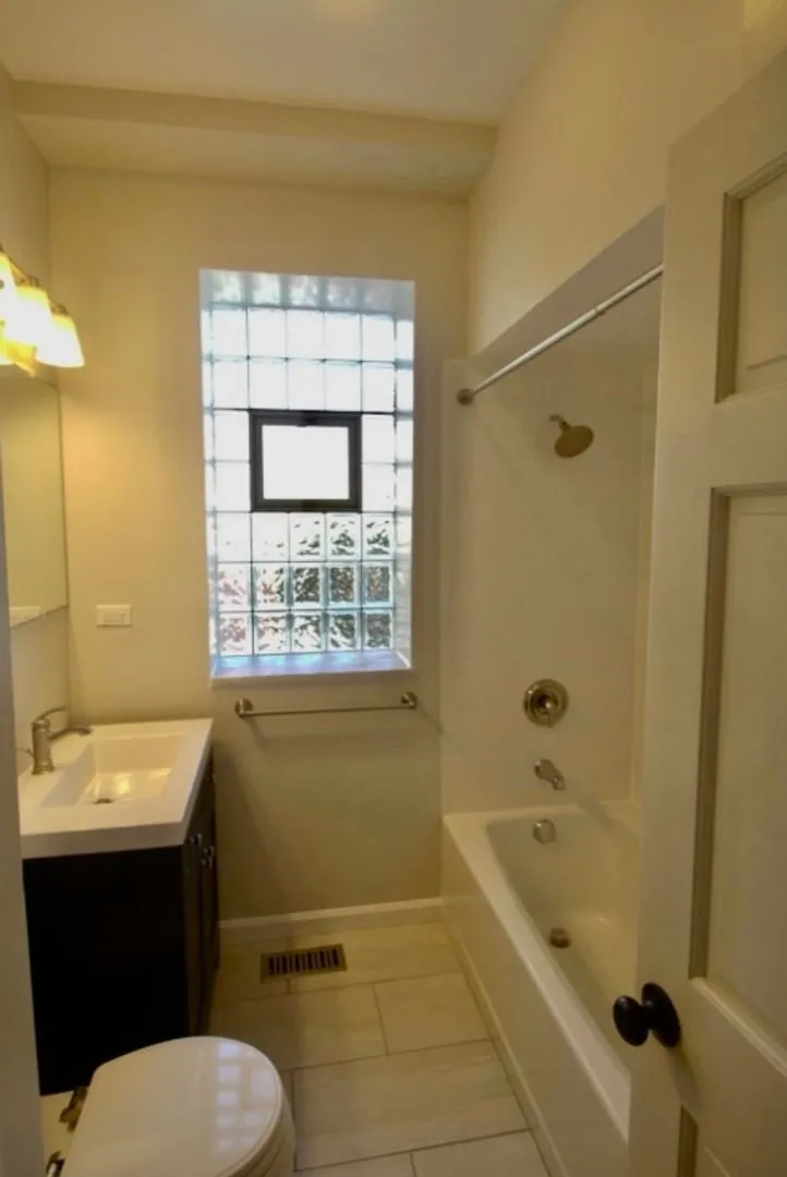 4043 N Monticello Ave, ,  60618, USA 60618-unit#2-Chicago-IL