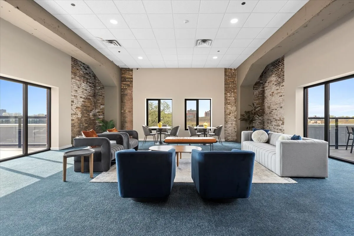 1900 W Lawrence Ave, ,  60640, USA 60640-unit#219-Chicago-IL