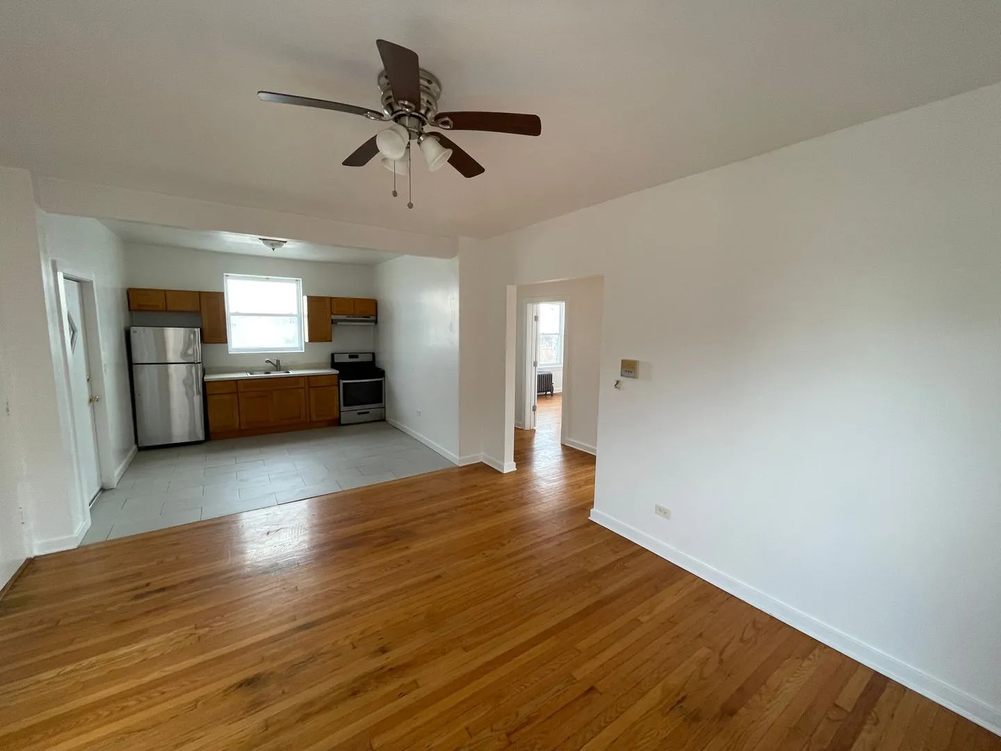 6343 N Claremont Ave, ,  60659, USA 60645-unit#3E-Chicago-IL