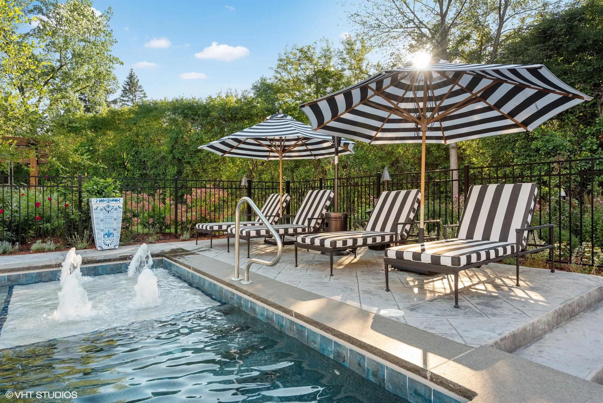 675 Old Barrington Rd, , 60010, USA 60010-North Barrington-IL