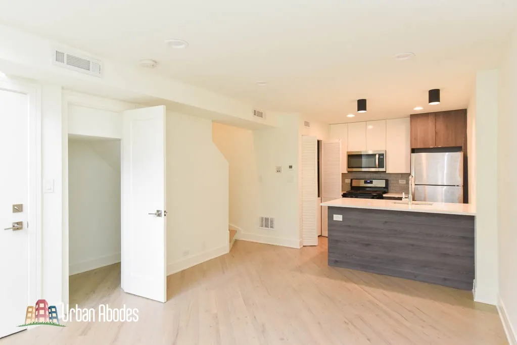 944 W Grace St, , 60613, USA 60613-unit#J101-Chicago-IL