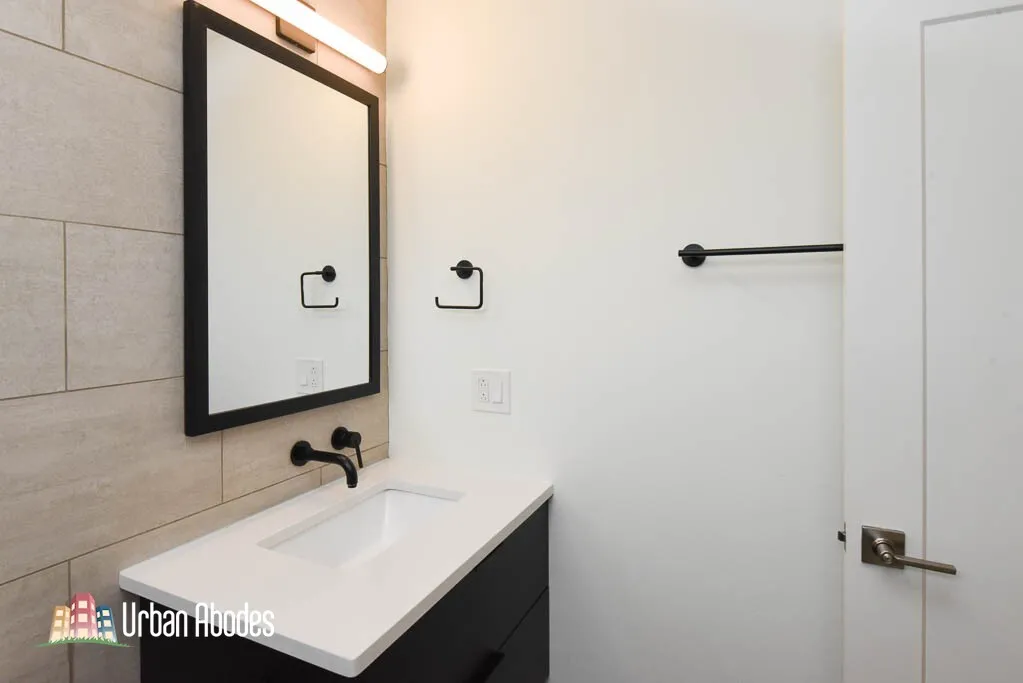 944 W Grace St, , 60613, USA 60613-unit#J101-Chicago-IL