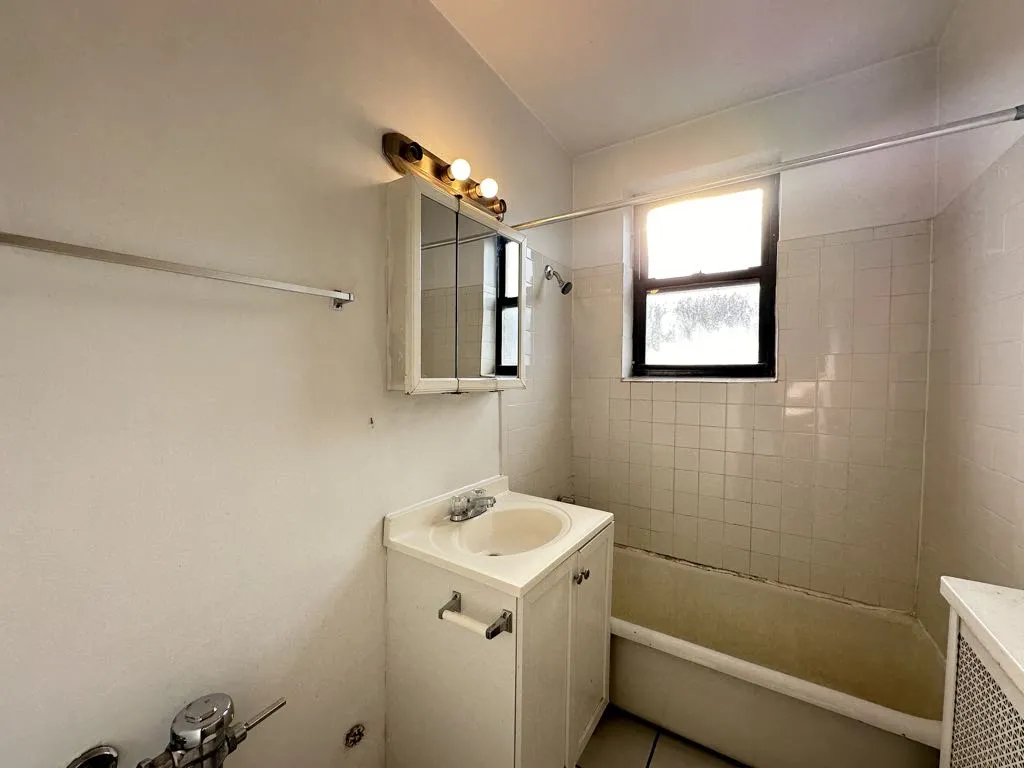 739 W Belmont Ave, , 60657, USA 60657-unit#515-Chicago-IL